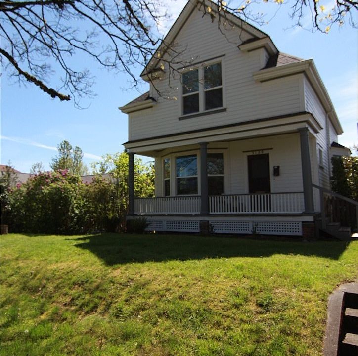 1st image of 3120 N 25th St