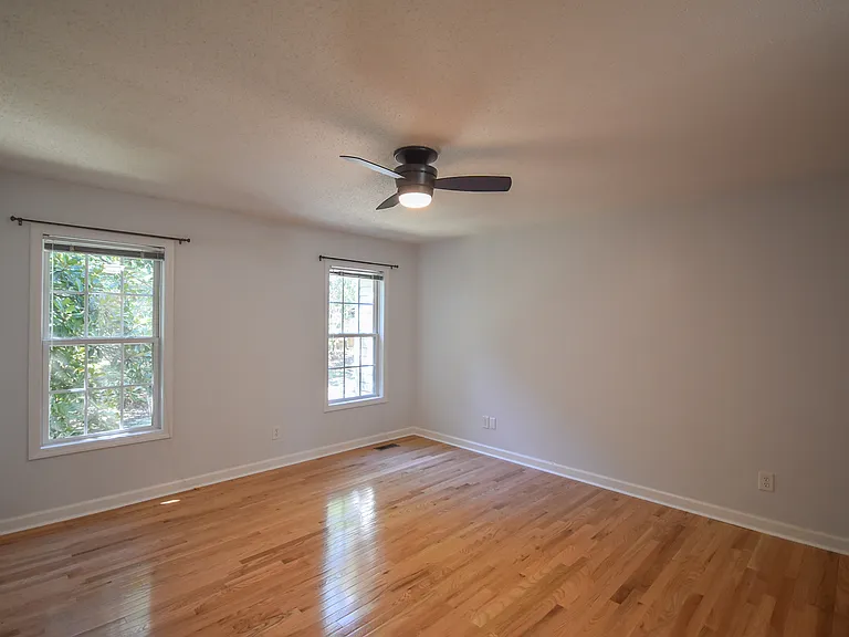 190 Winchester Rd — Photo 13
