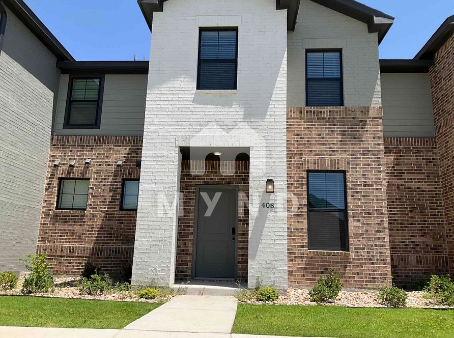 1st image of 408 Willow Xing E