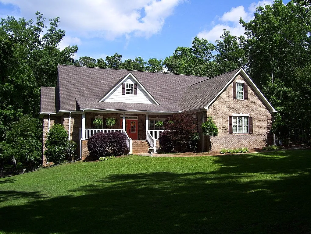236 Wentworth Way photo 1