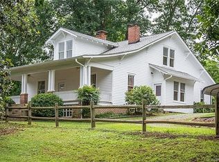 108 River Edge Rd, Lake Lure, NC 28746