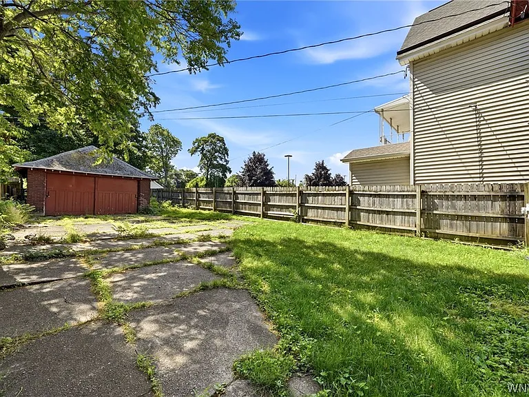2555 Main St — Photo 33