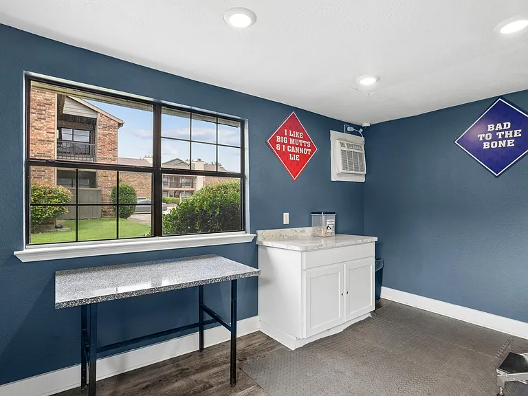 The Summit Apartments — Photo 22