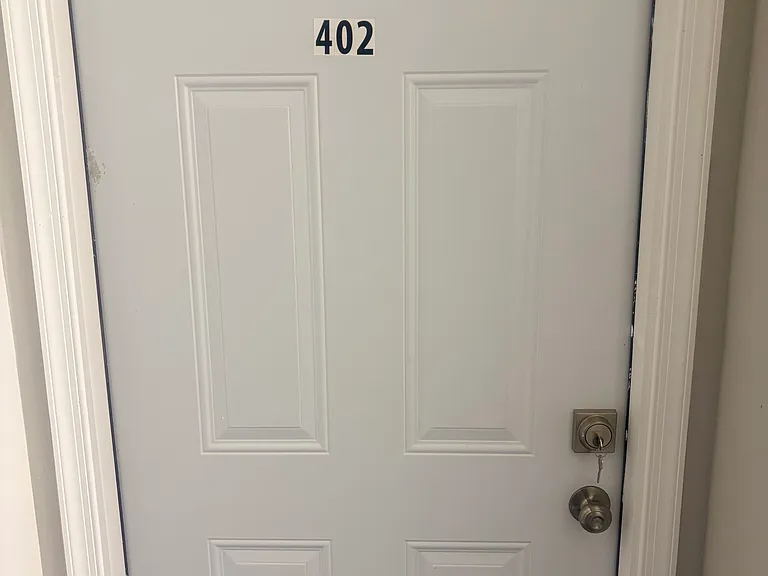 2105 Maryland Ave #404 — Photo 1