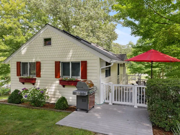 16 Glimmer Glen, East Haddam, CT 06415