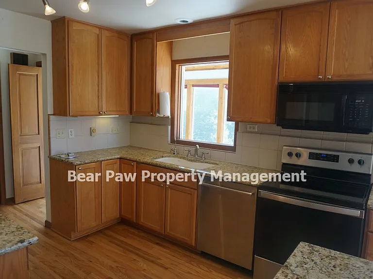 6445 Olympus Dr — Photo 18