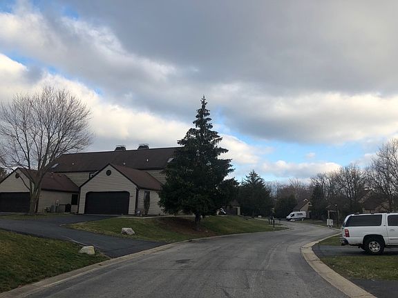 5th image of 9642 Cedar Cove Ln #6