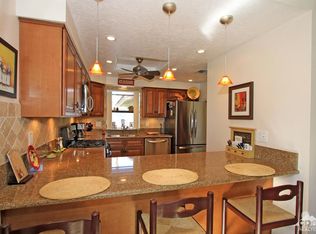 606 Woodcrest Ln E, Palm Desert, CA 92260