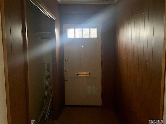 3rd image of 25618 Pembroke Ave