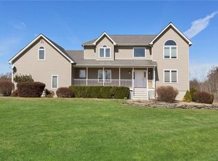 2 Hoffman Ct, Campbell Hall, NY 10916