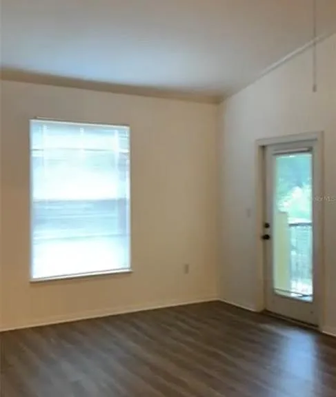 10205 Courtney Palms Blvd #303 — Photo 14