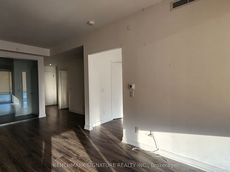 20 Edward St #2512 — Photo 12