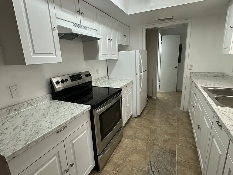 2701 Treasure Hills Blvd #3 — Photo 4