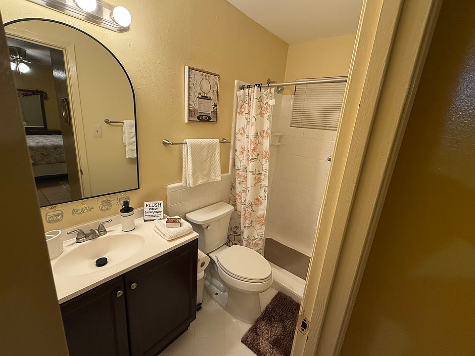 1st image of 255 Fairfax St