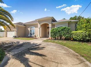 1 Woodbury Dr, Palm Coast, FL 32164