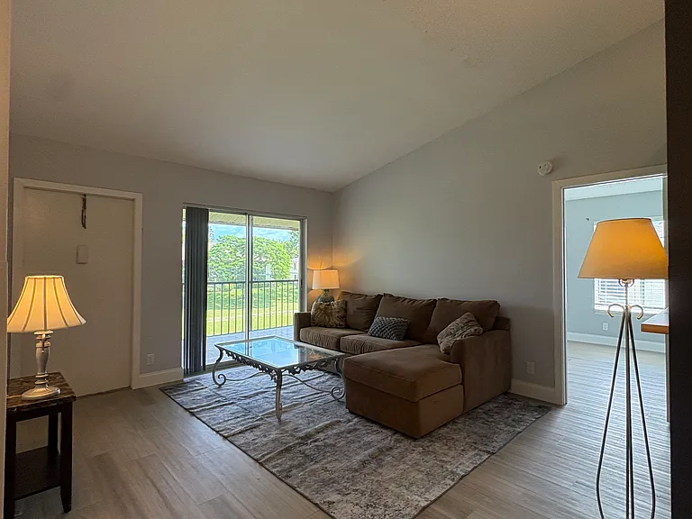 6341 Chasewood Dr #G — Photo 2