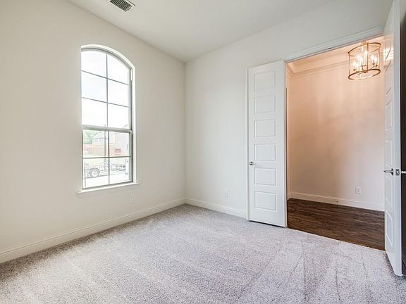 3rd image of 8809 Abbington Pl