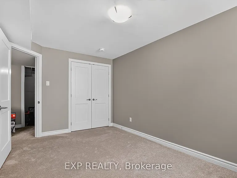 98 Seabert Dr — Photo 28