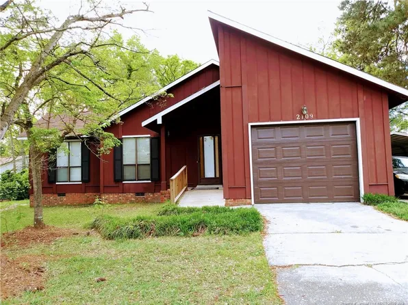 2109 Lakeridge Dr, Fayetteville, NC 28304