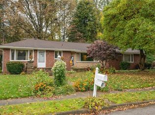 1434 Heights View Dr, Akron, OH 44305