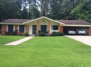 302 Yawn St #3, Collins, MS 39428