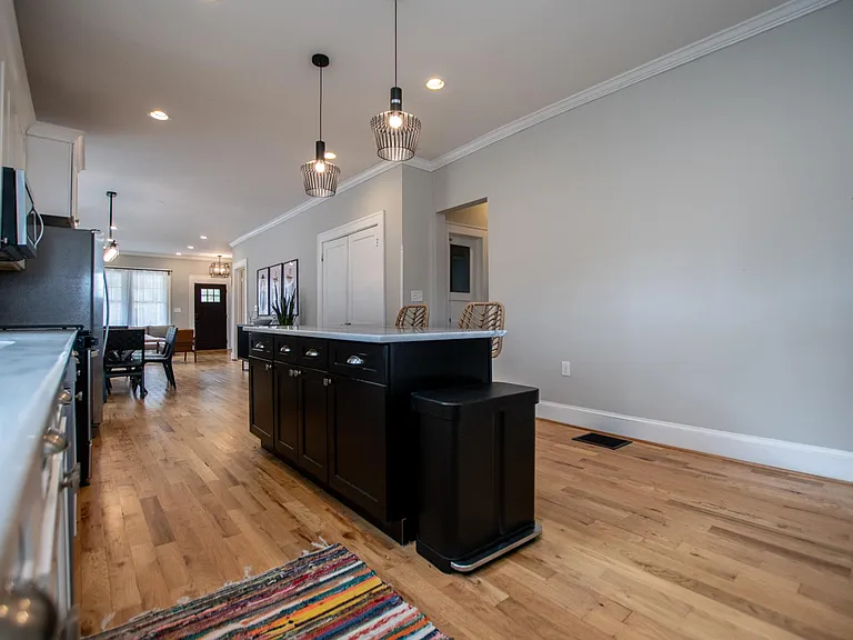 703 Erin Ave SW — Photo 30