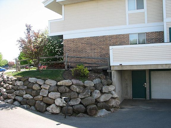 4th image of 336 Olson Ct APT 215