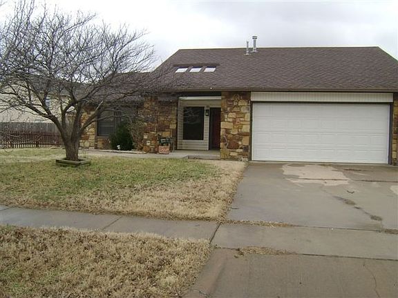 4th image of 13784 S Poplar Pl