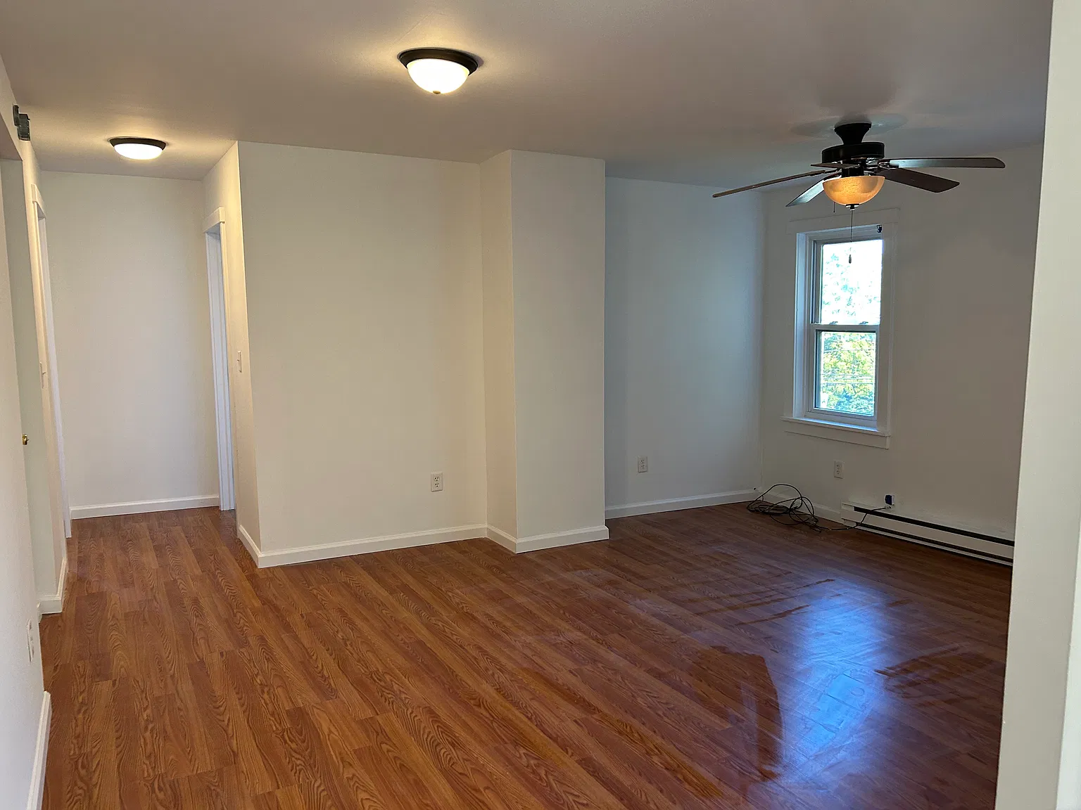 2 bed, 700 sqft, $1,600 — Photo 4