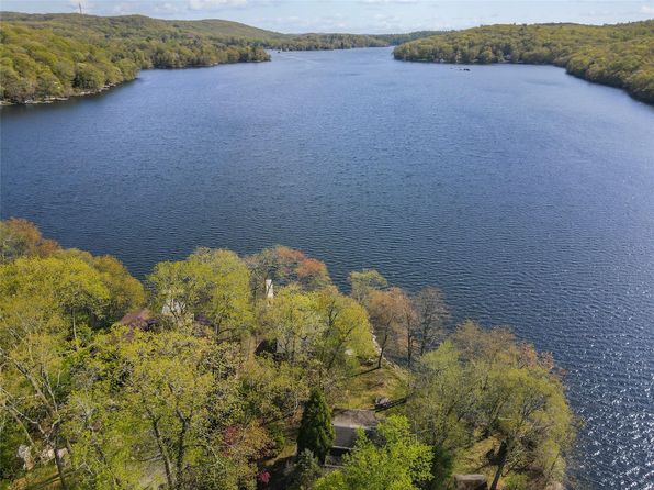 41 Clubhouse Road, Putnam Valley, NY 10579