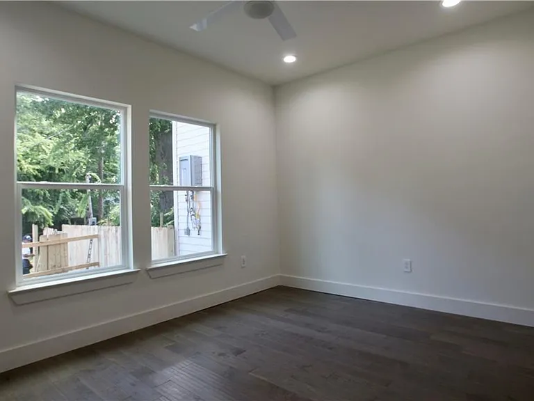 705 Harris Ave #C — Photo 24