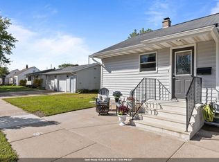 121 E 2nd St, Kimberly, WI 54136