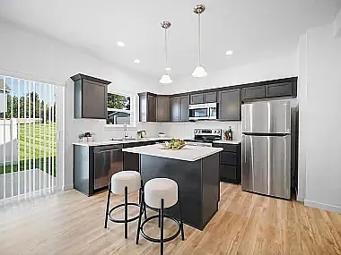 3 bed, 2.5 bath, 1400 sqft, $2,000 — Photo 2