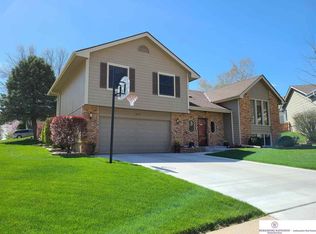 914 N 150th St, Omaha, NE 68154