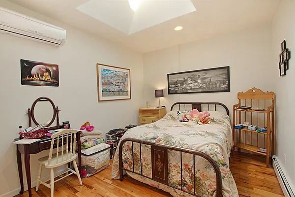 Rented by Corcoran | media 63