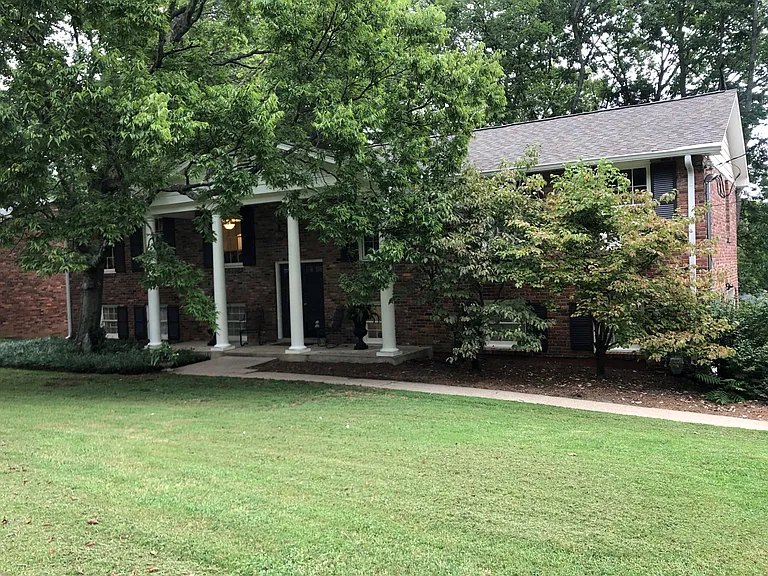 6820 Cloudland Dr — Photo 1