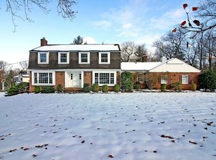 199 Oakwood Dr, New Providence, NJ 07974