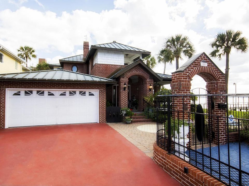 Riverfront home in Avondale