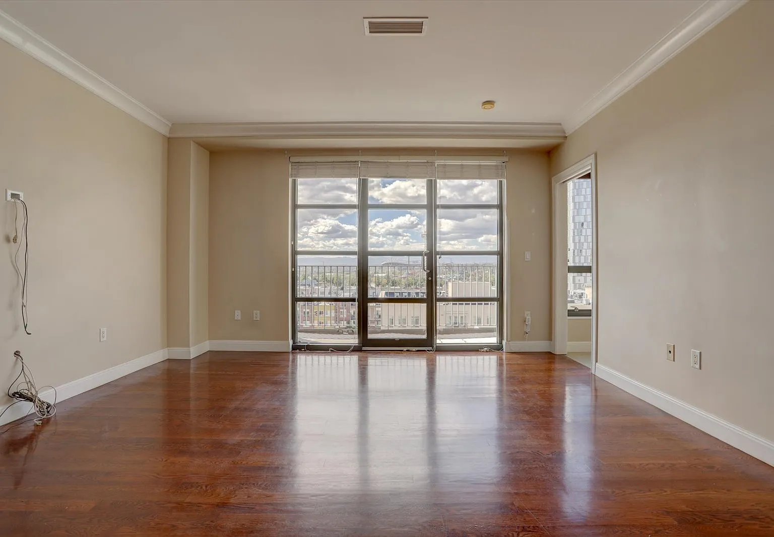 1 bed, 1.5 bath, 1248 sqft, $3,200 — Photo 2