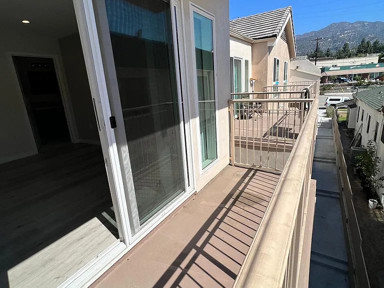 2314 Montrose Ave #E — Photo 13