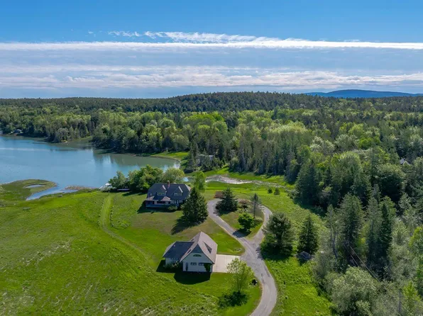 15 Gray Farm Road, Mount Desert, ME 04660