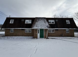 24 Sandy Ct APT 2, New Middletown, OH 44442