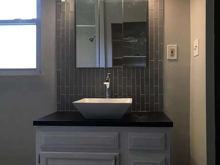 702 Fairview Ave — Photo 6