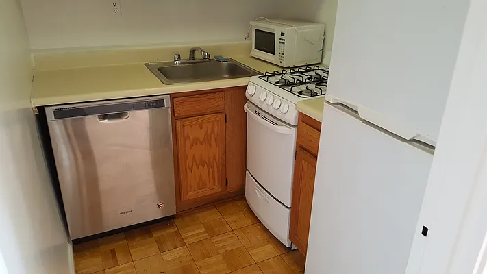 Sold by Crossings Realty | media 7