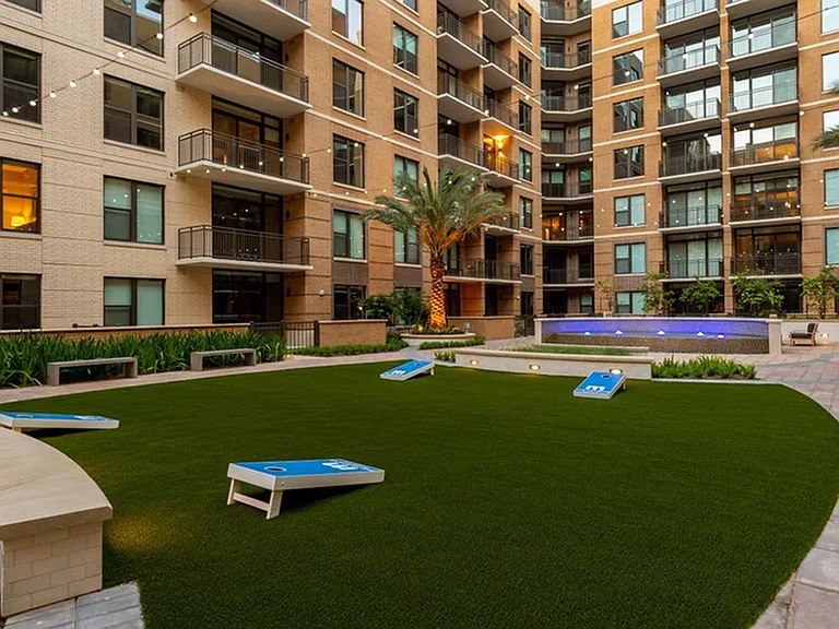 Lounge with a green view.