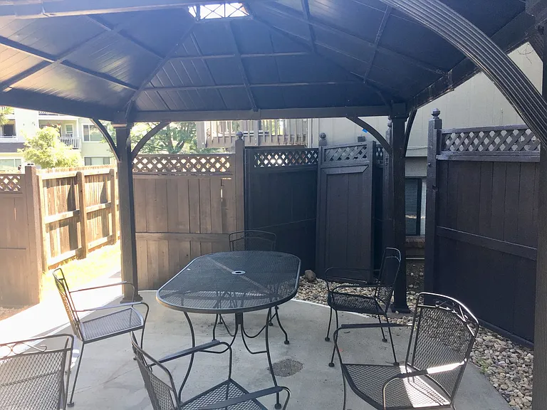 4989 Eisenhower Dr — Photo 17