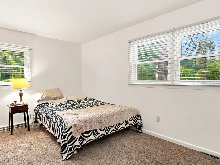 303 Ridge St — Photo 12