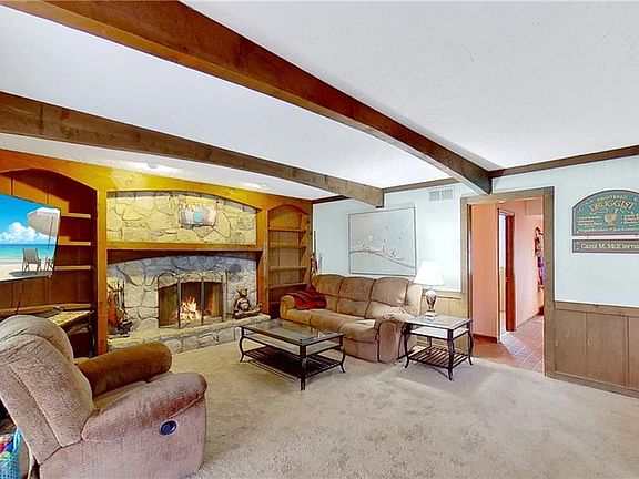 3rd image of 209 Westminster Dr