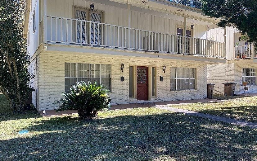 1st image of SW McFarlane Ave