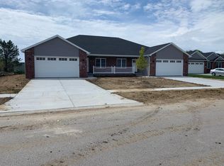 322 Pintail Dr, Sherman, IL 62684